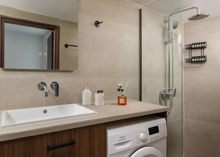 Icarus * עיר רודוס