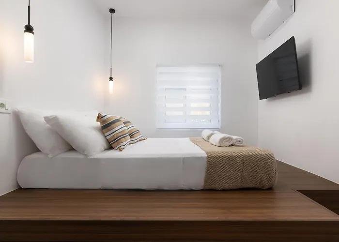 Icarus עיר רודוס